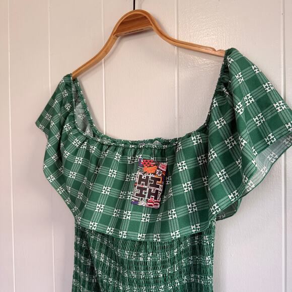 NWT HI FINEST Off the Shoulder Smocked Green Dress Size XL - Picture 3 of 8